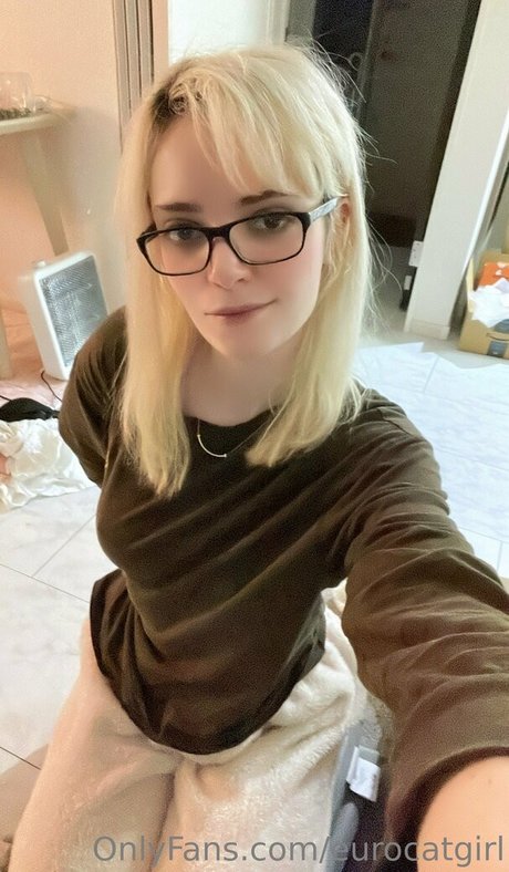 eurocatgirl onlyfans images