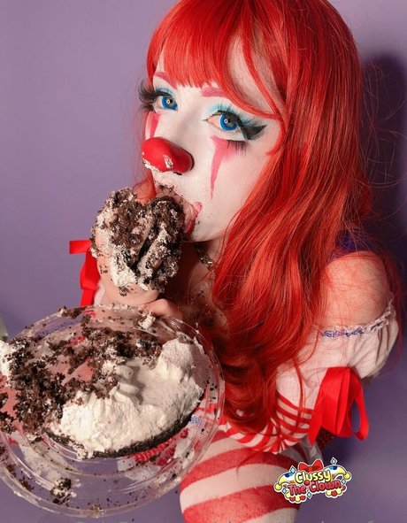 clussytheclownfree leaked only fans