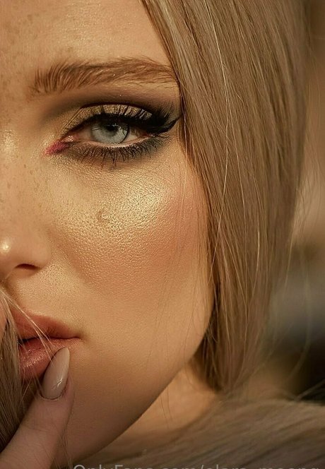 elara moonq onlyfans free content