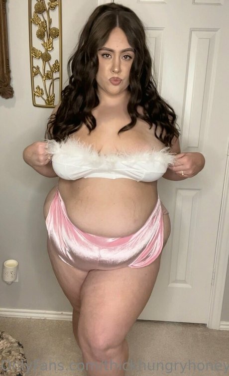 thickhungryhoney naked onlyfans leak