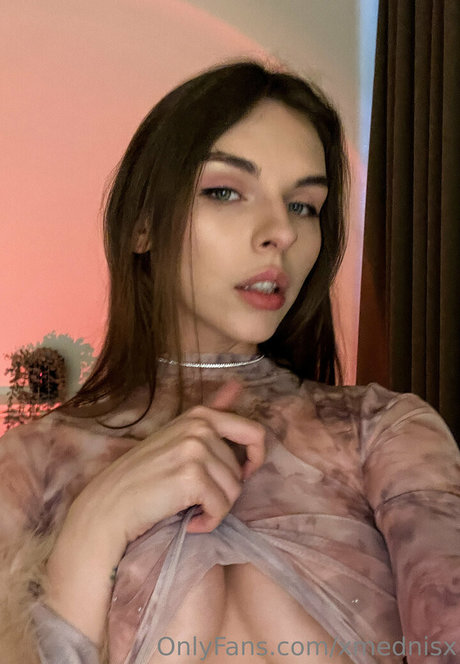 Vika Mednis only fans pictures