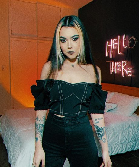 Violet Orlandi onlyfans photos