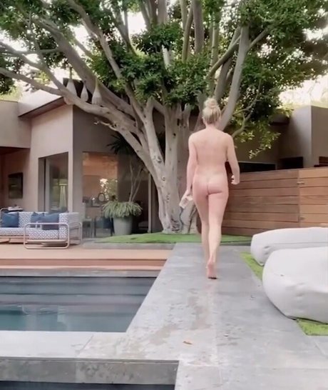 Chelsea Handler onlyfans sex