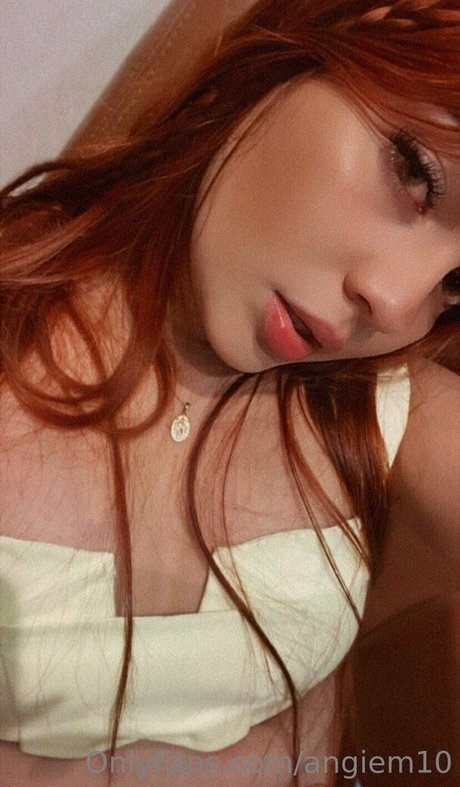 angiem10 onlyfans nude
