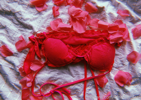 xmishacrossx onlyfans