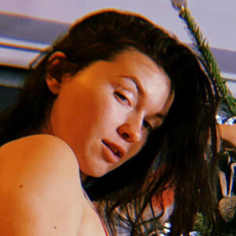 xmishacrossx onlyfans picture