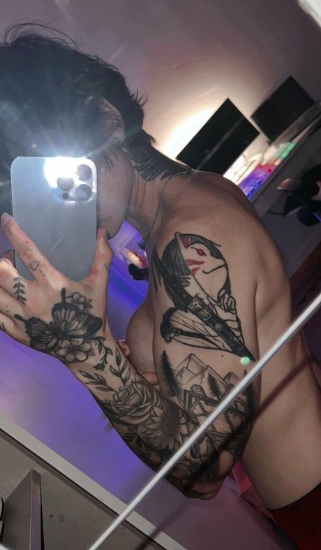 Alfyrise nude onlyfans pics