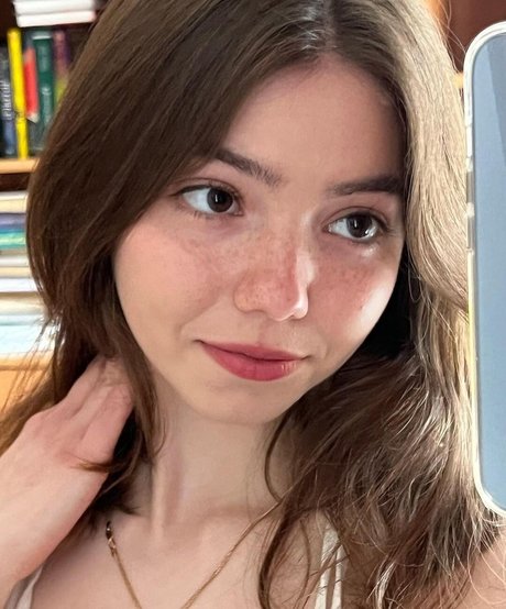 Plumpy mage only fans pic