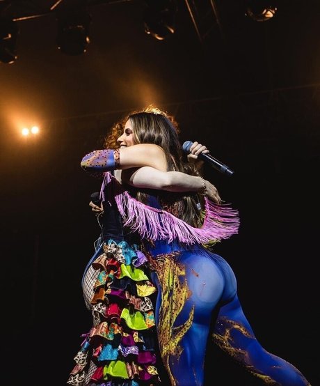 Nelly Furtado Profile pic