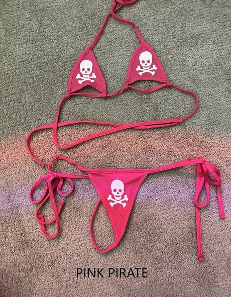 roozu onlyfans naked