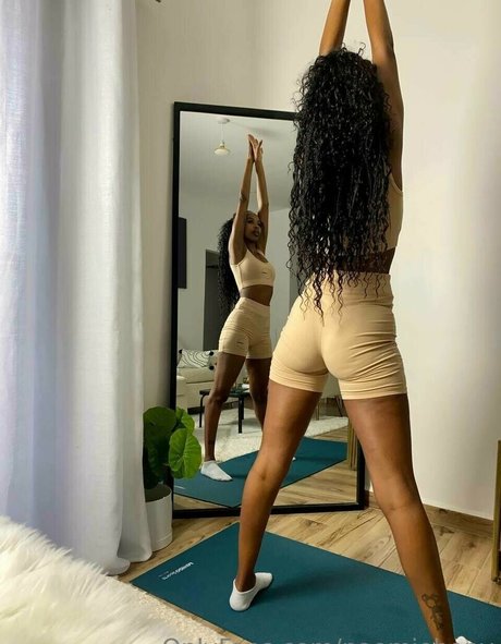 naomiebony nudes onlyfans leak