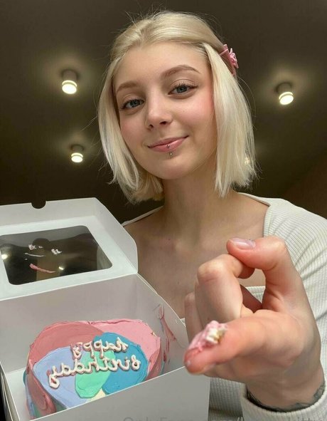 Lit1le Kitty_ onlyfans.