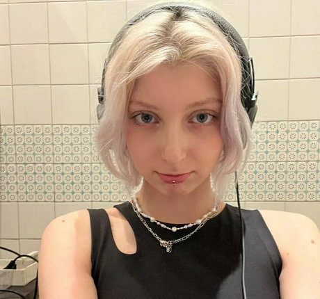 Lit1le Kitty_ onlyfans nude pictures