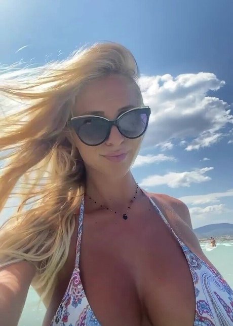 Maria Arreghini onlyfans content