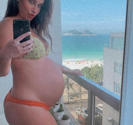 Larissa Erthal onlyfans pic