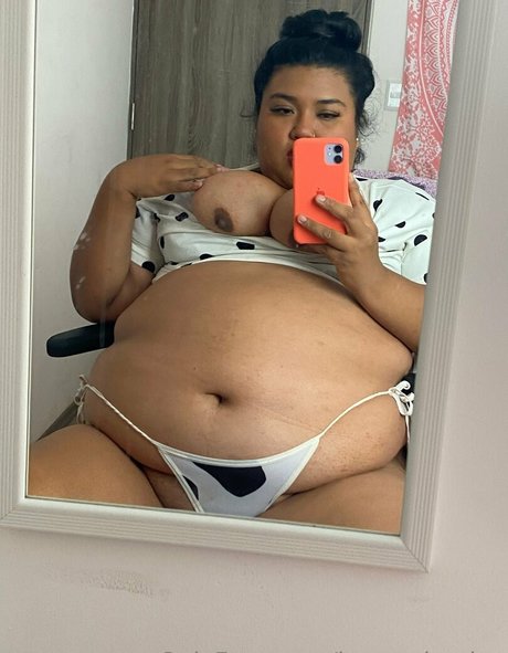 lunaredondaa onlyfans boobs