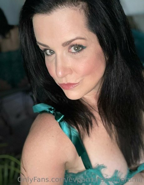 evparrish onlyfans nude tits