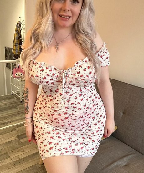 Naughty Danni boobs onlyfans