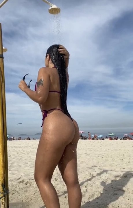 Luiza Moura onlyfans leak naked