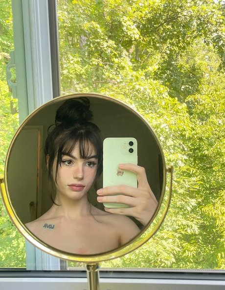 hiravenrose onlyfans free