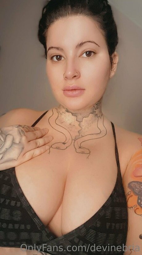 devinebria onlyfans pics