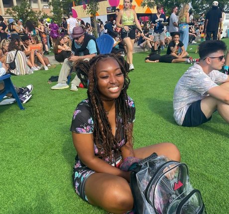 Key Plays nude on onlyfans