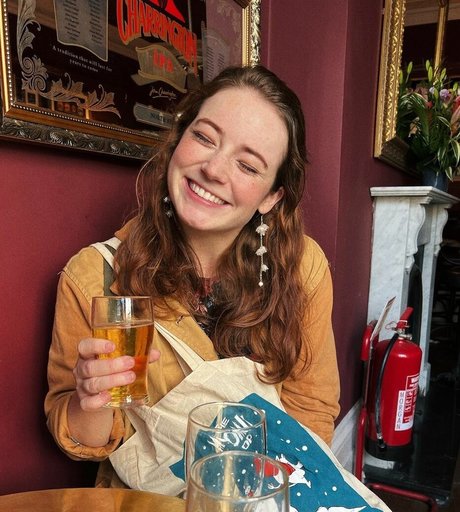 Goodnight Moon onlyfans model