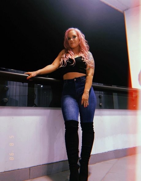 Shazza McKenzie leaked nudes onlyfans