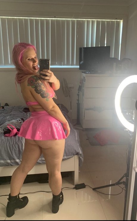 Shazza McKenzie Profile pic