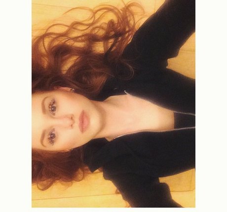 Madelaine Petsch onlyfans naked