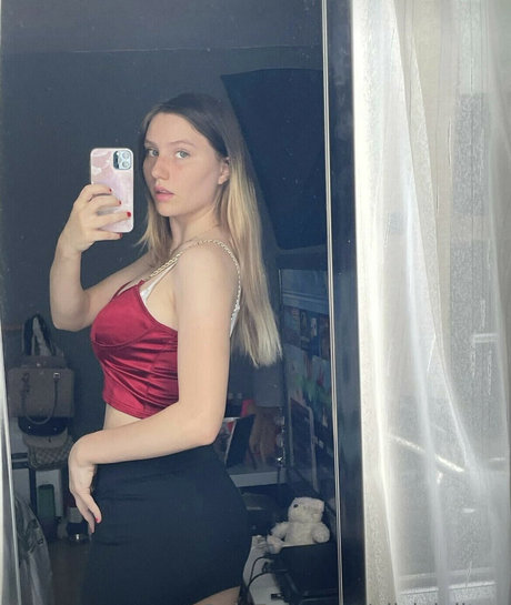 Gewoonalicia leaks only fans