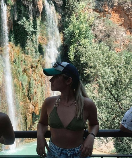 Axelle Maga desnuda onlyfans