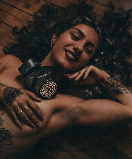 Deeperse feet onlyfans