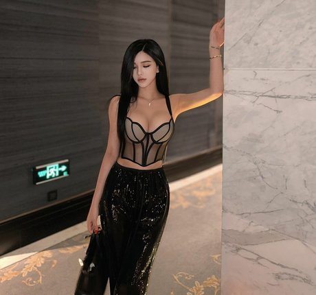 June Gong onlyfans nudes