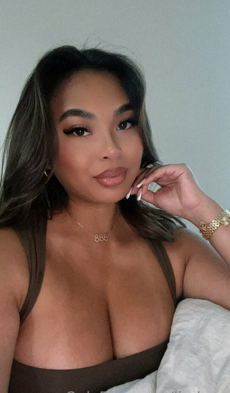 Linda Vo onlyfans explicit content