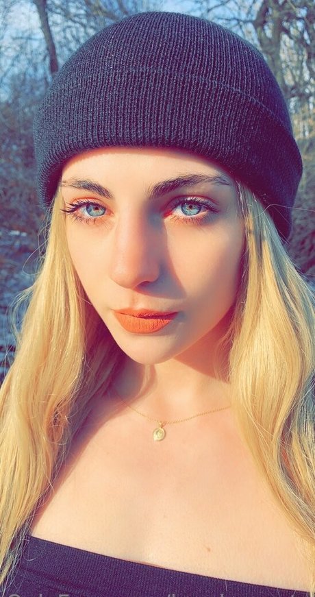 lunabennatv nudes onlyfans leaked