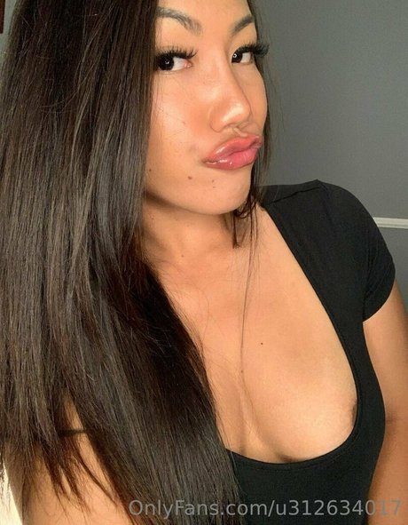 jannieasia onlyfans strip