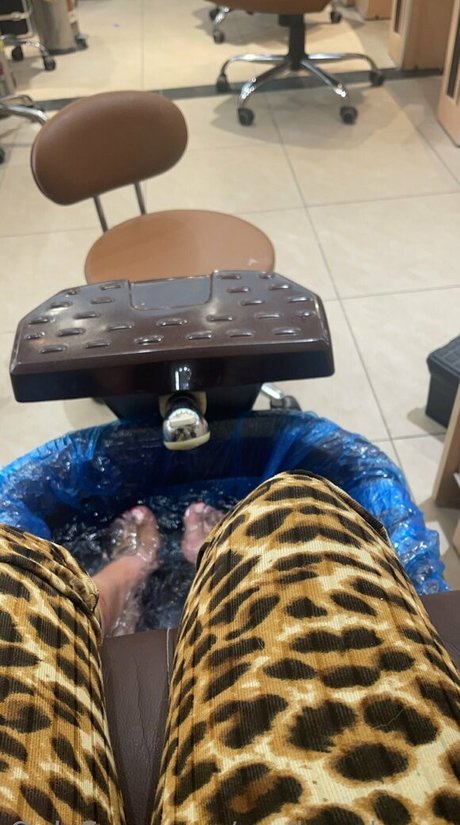 realkaaybrazy onlyfans striptease