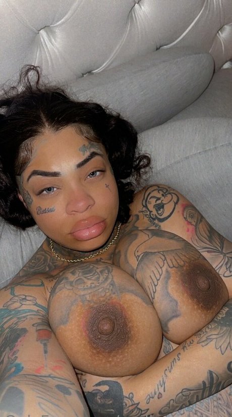 realkaaybrazy only fans pic