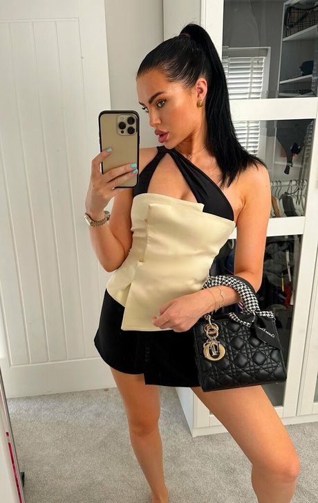 lottiedolce nude onlyfans