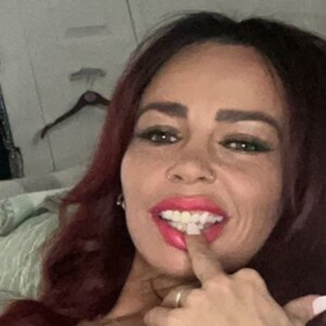 Plum1987 nude only fans