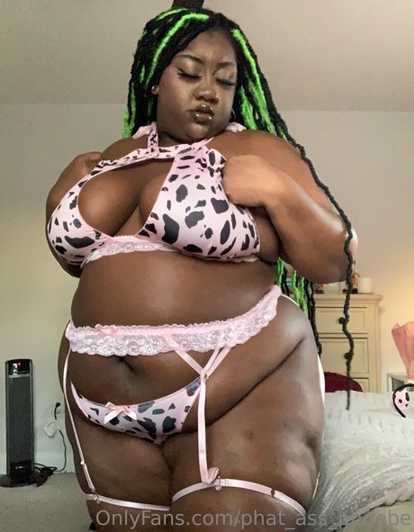 phat ass phoebe onlyfans leajs