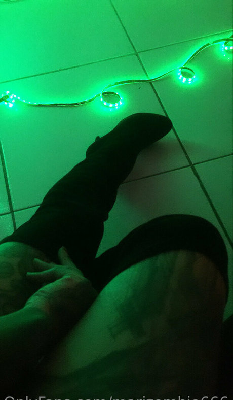 marizombie666 onlyfans sex tape