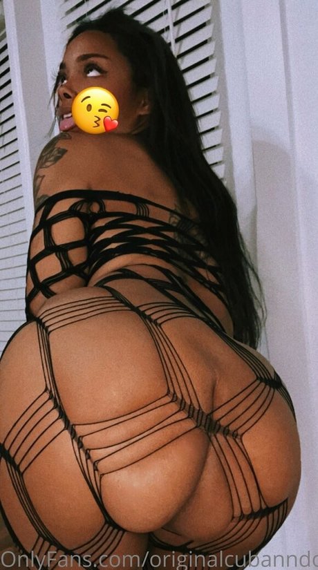 therealvickyy nude onlyfans leak