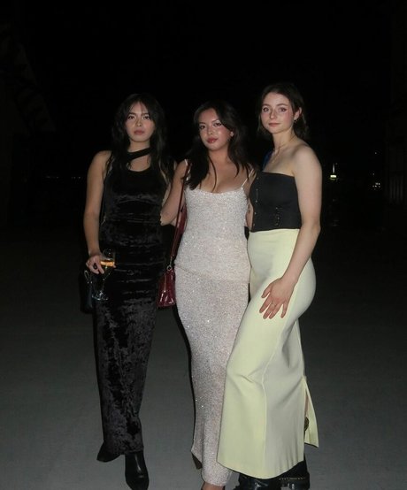 Thomasin Mckenzie onlyfans fotos