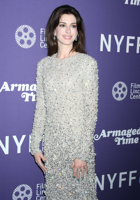 Anne Hathaway naked on onlyfans