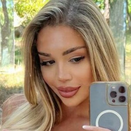 Annie Metusheva nude leaked onlyfans