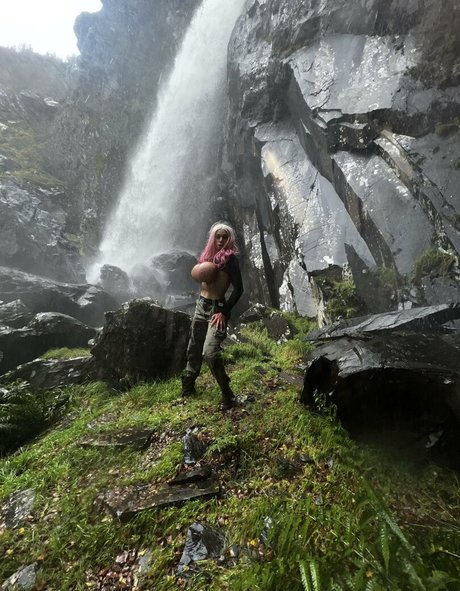 fxxkingexplorers onlyfans