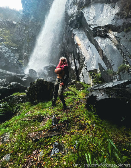 fxxkingexplorers nudes onlyfans leaks