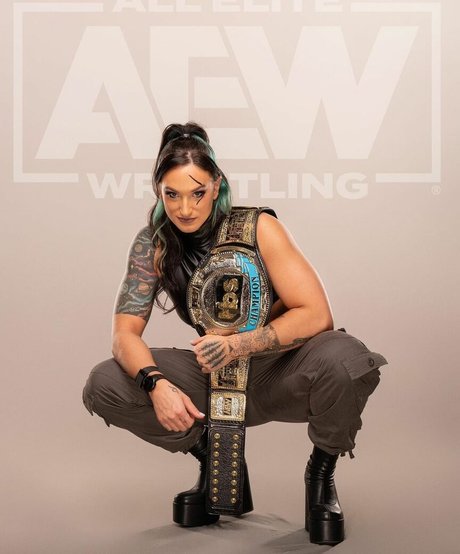 Kris Statlander porn only fans